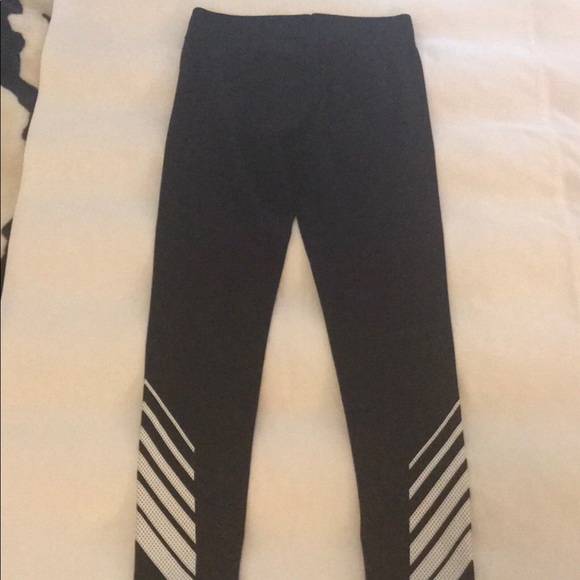 WORKOUT LEGGINGS - Picture 3 of 3